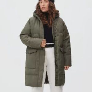 Everlane ReNew Puffer in Kalamata